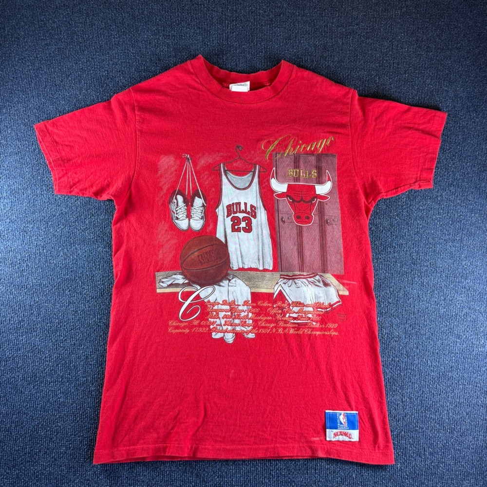 Nutmeg Mills Chicago Bulls T-Shirt Mens L 20.5x29 Red 1991 NBA Champions USA